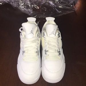 Jordan retro 4